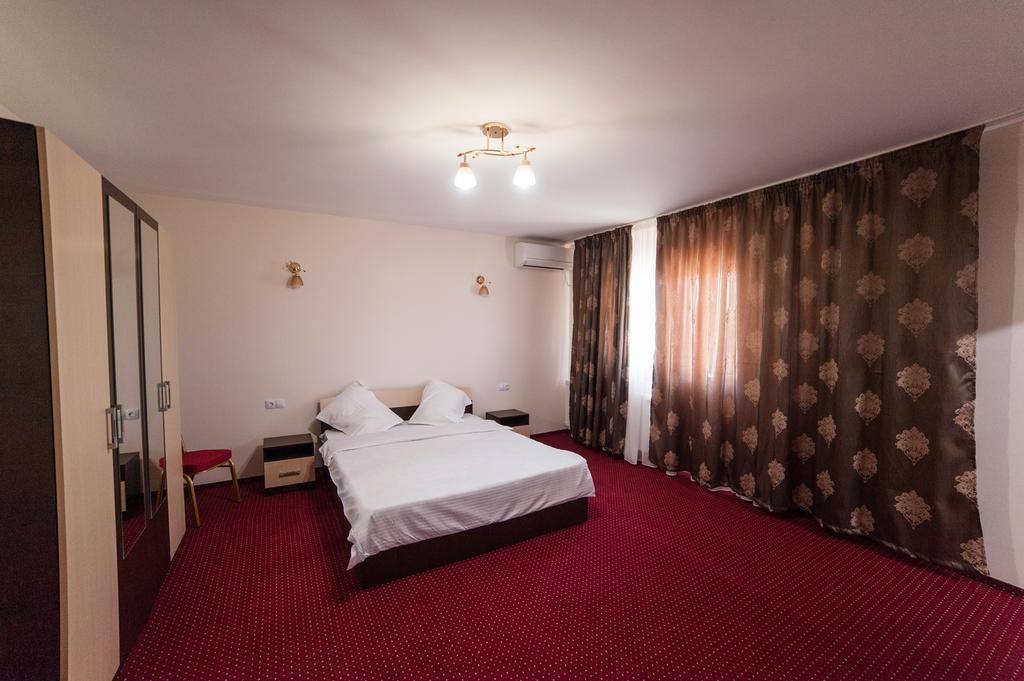 Vatra Romana Bed and Breakfast Răcarii de Jos Exteriör bild